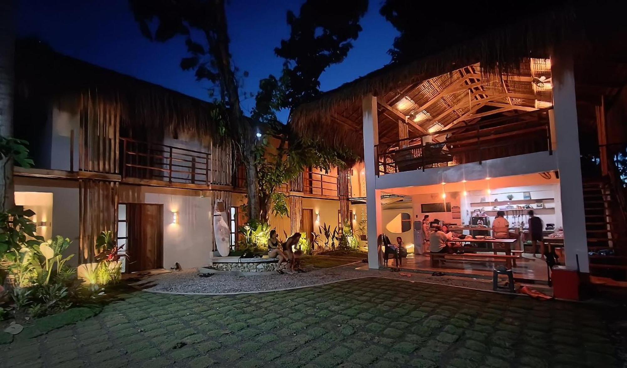 Хостел Casavia Siargao Catangnan Екстер'єр фото