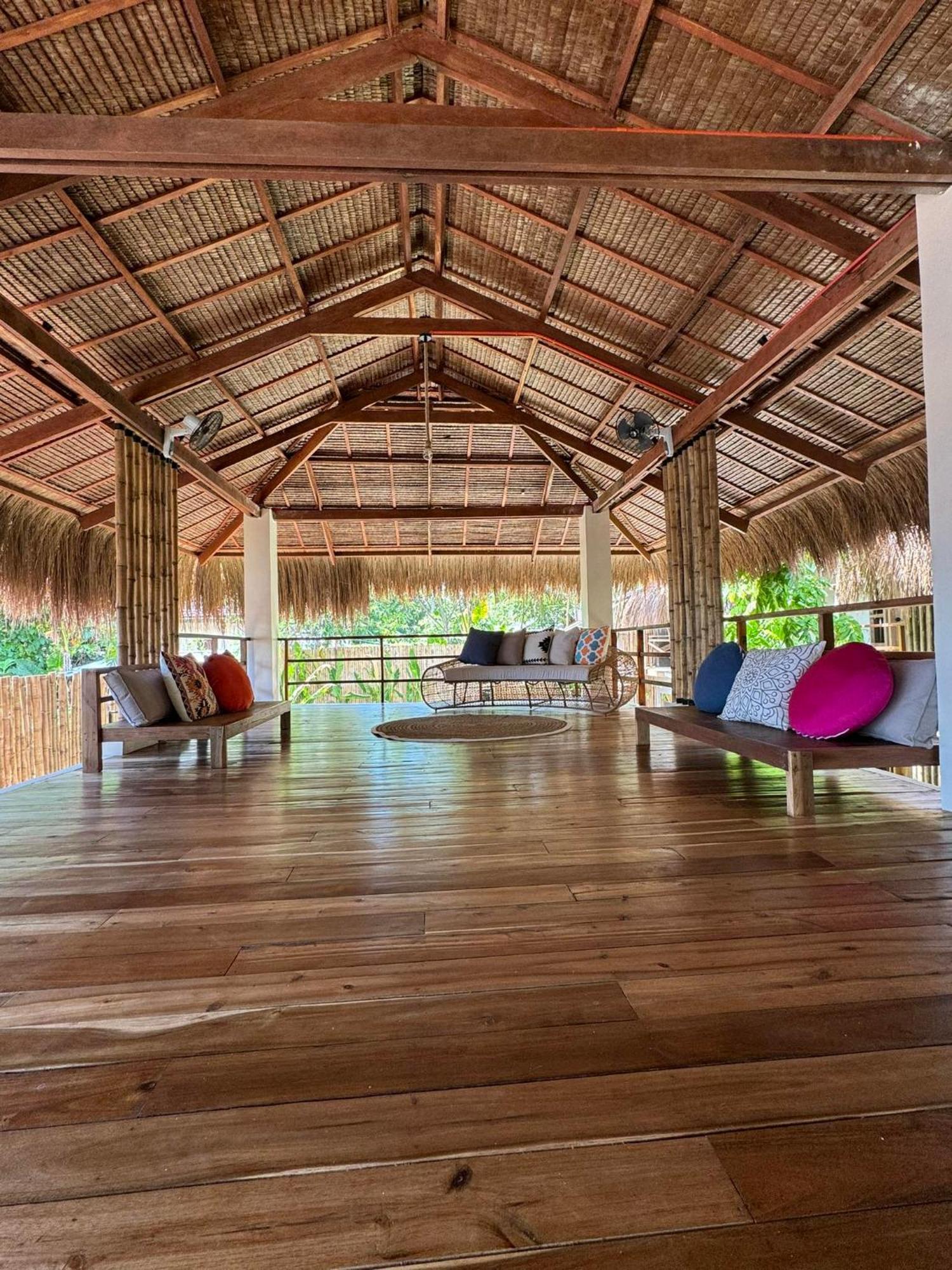 Хостел Casavia Siargao Catangnan Екстер'єр фото